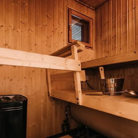 Lapland Bear's 4*